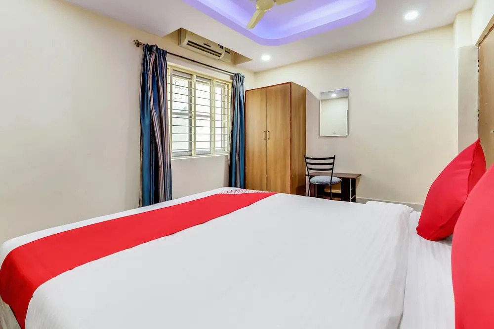 Capital O 49646 Hotel Champion Paradise