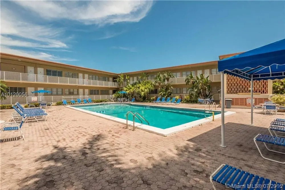Amazing 1br apartment with pool, Hallandale Beach!