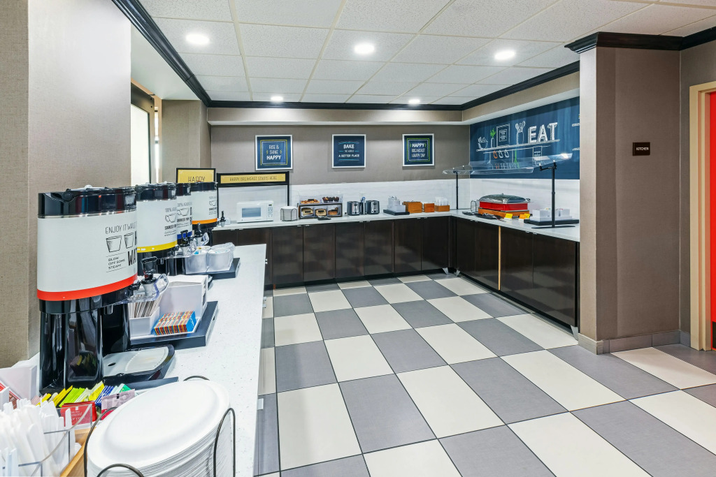 Hampton Inn & Suites Tulsa-Woodland Hills
