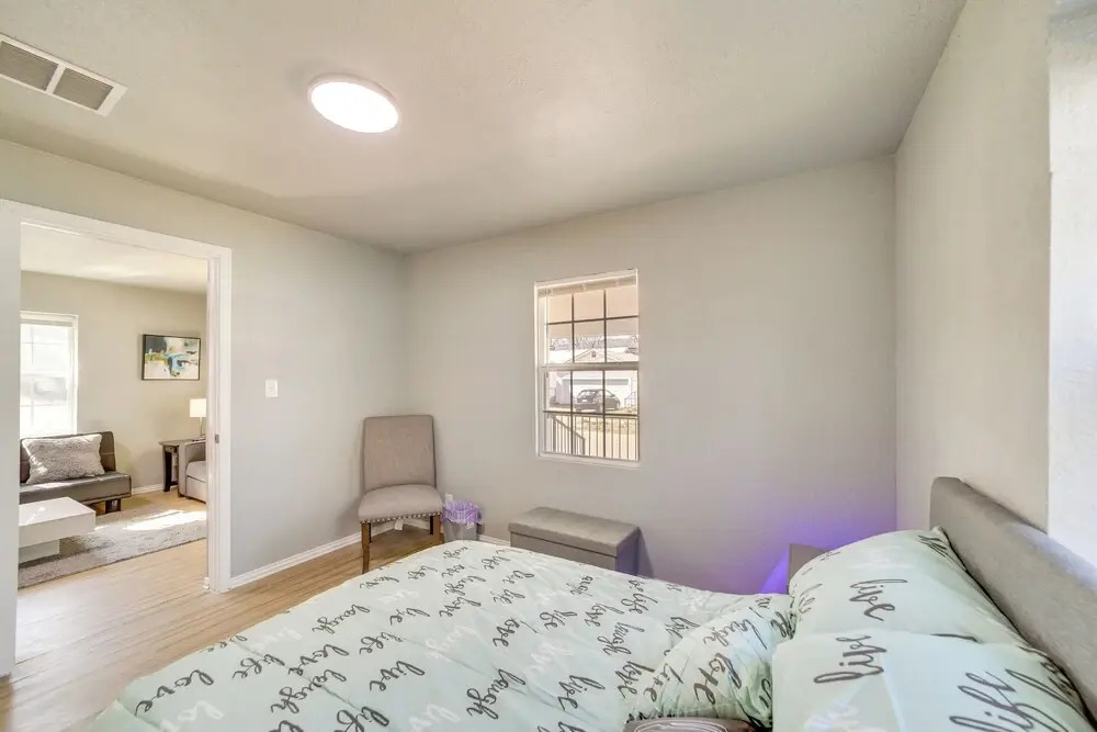 Convenient Tulsa Home - 2 Mi to Downtown