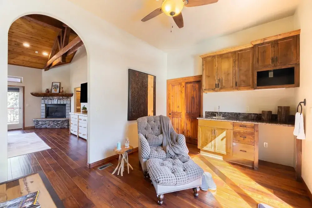 Fox Whisper Lodge by Avantstay 10mins to Slopes