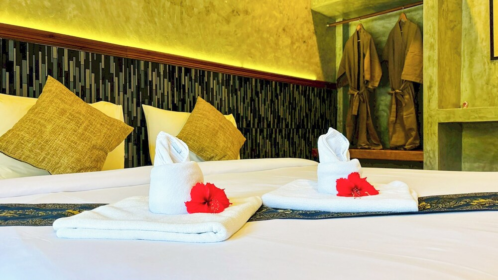 Klang Aow Resort