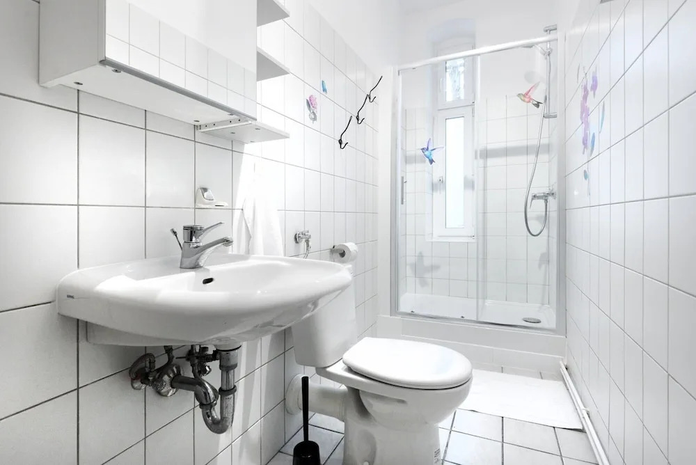 Sweet Central Tiny Apartment for 4 People