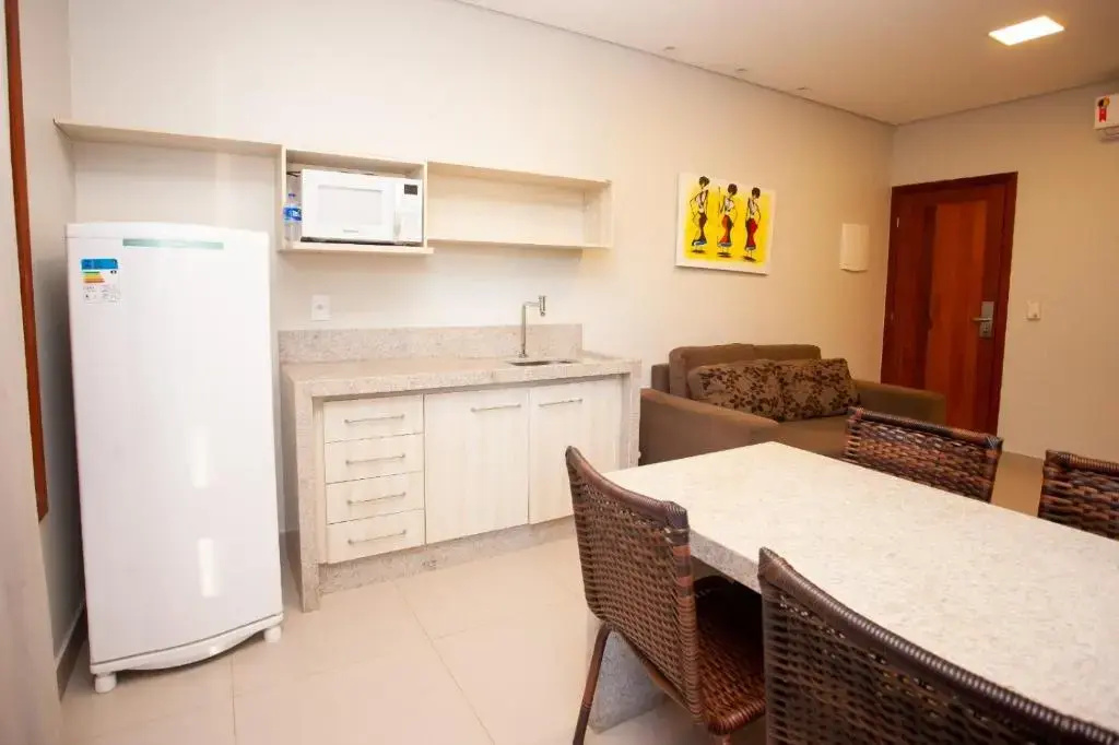 Hotel Encantos de Itaperapuã