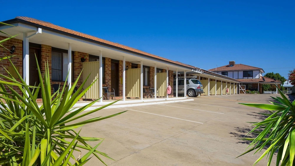 Aalbany Motel