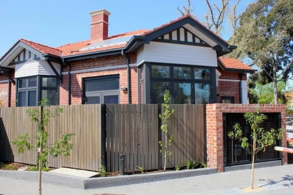 Peaceful 3 BDR in the Heart of Carlton