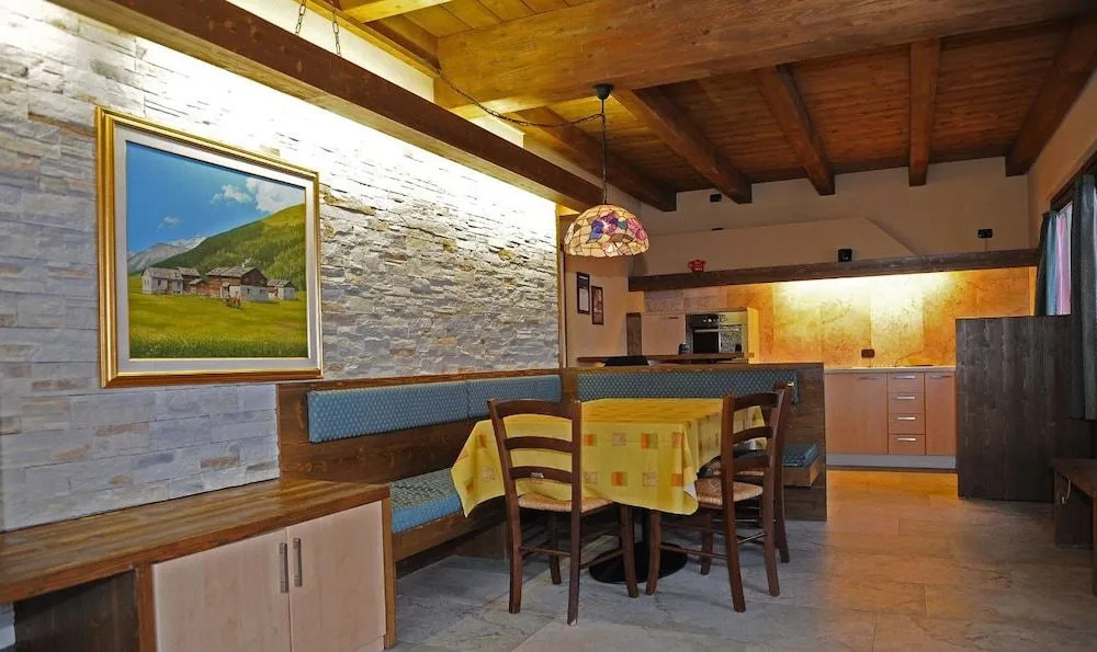 Chalet Garden