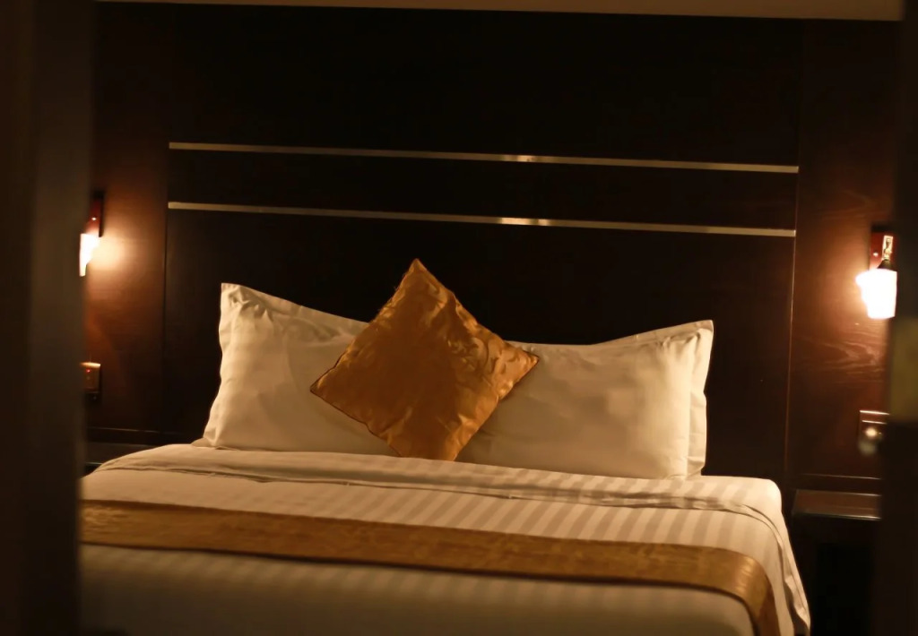 Rest Night Hotel Suites - AL Ta`awon-Hussin bin Ali