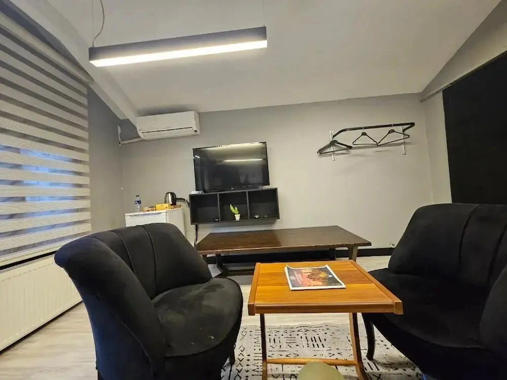 Ji̇rhouse Sariköşk Sui̇t