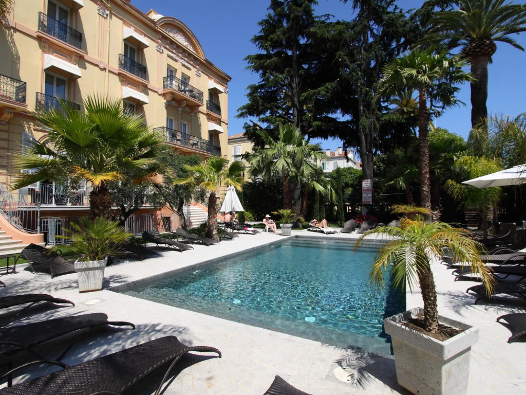 Luxurious loft with private elevator in the famous city of Cannes