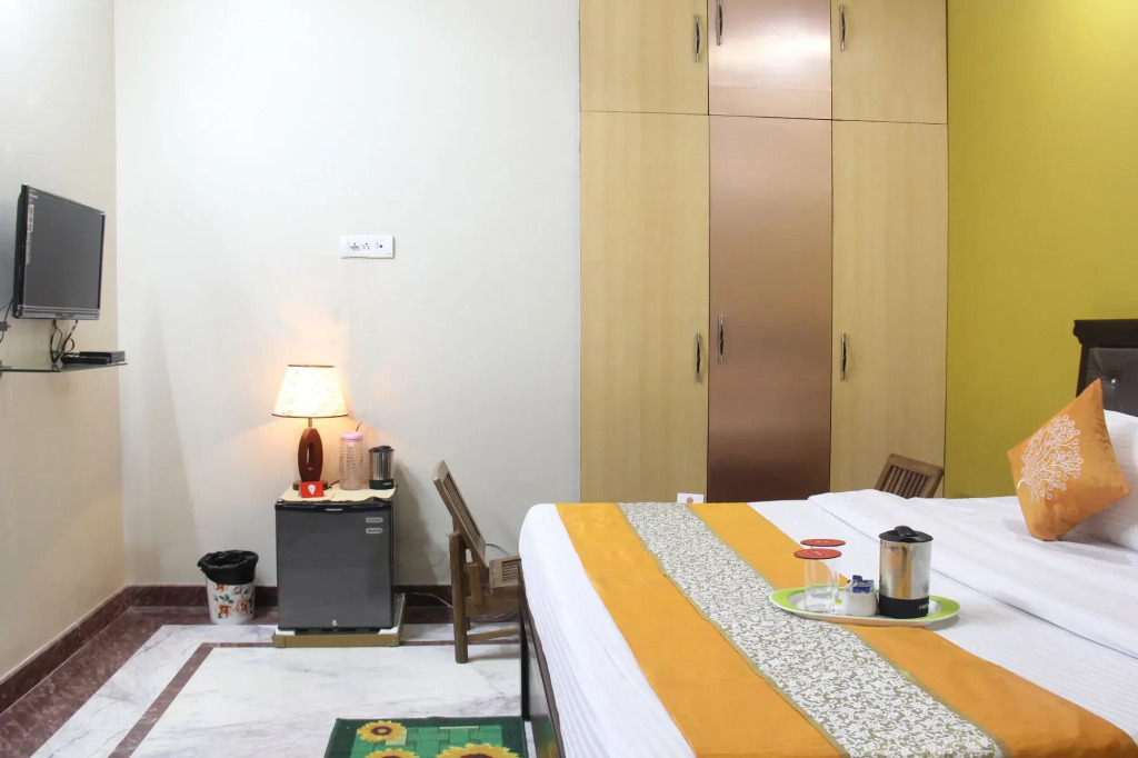 FabHotel Queen Palace by OYO Rooms