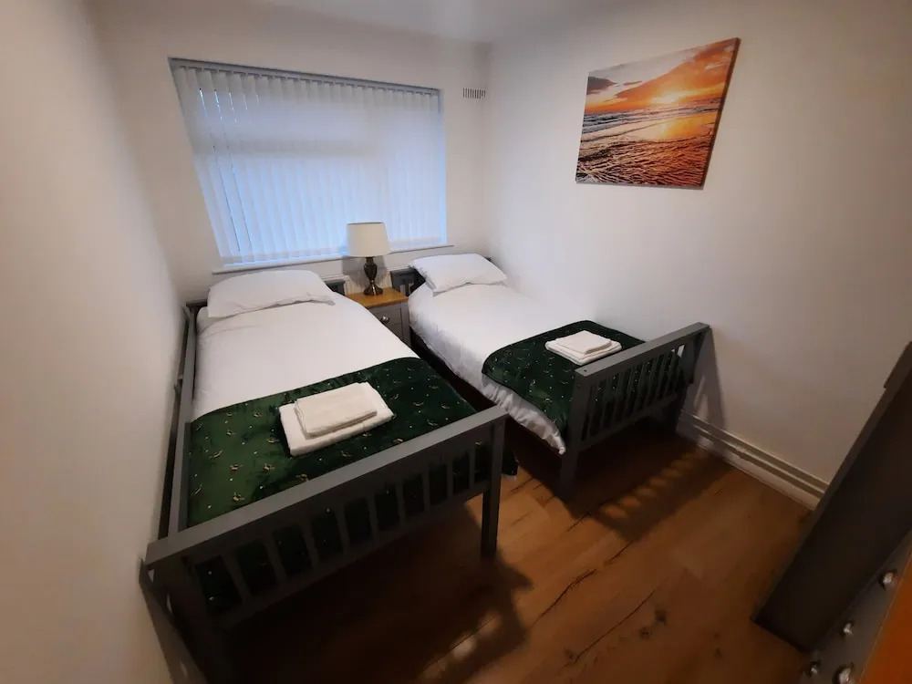 St Margarets 2-Bed Chalet - Sleeps 4 & Pets ok