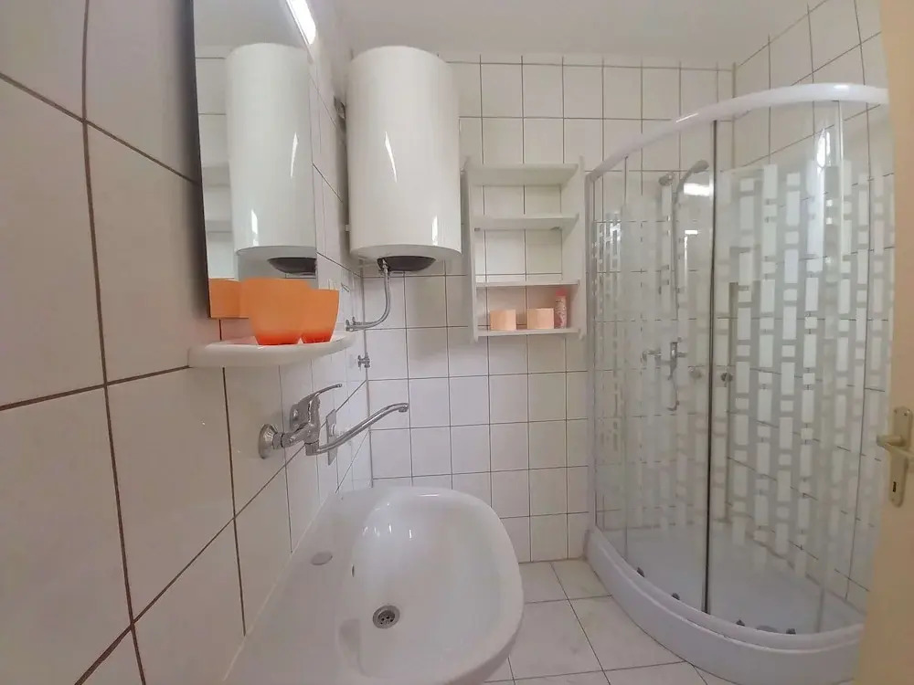 Boutique Apartment in Pješcana Uvala with Balcony