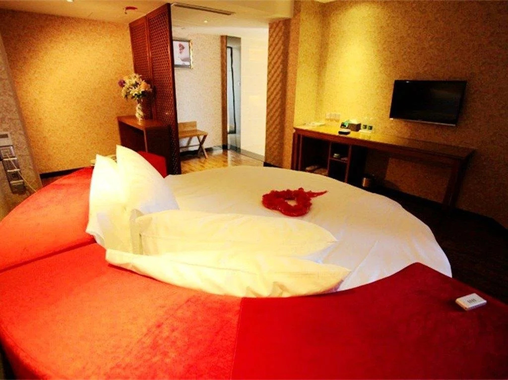The Posh Hotel