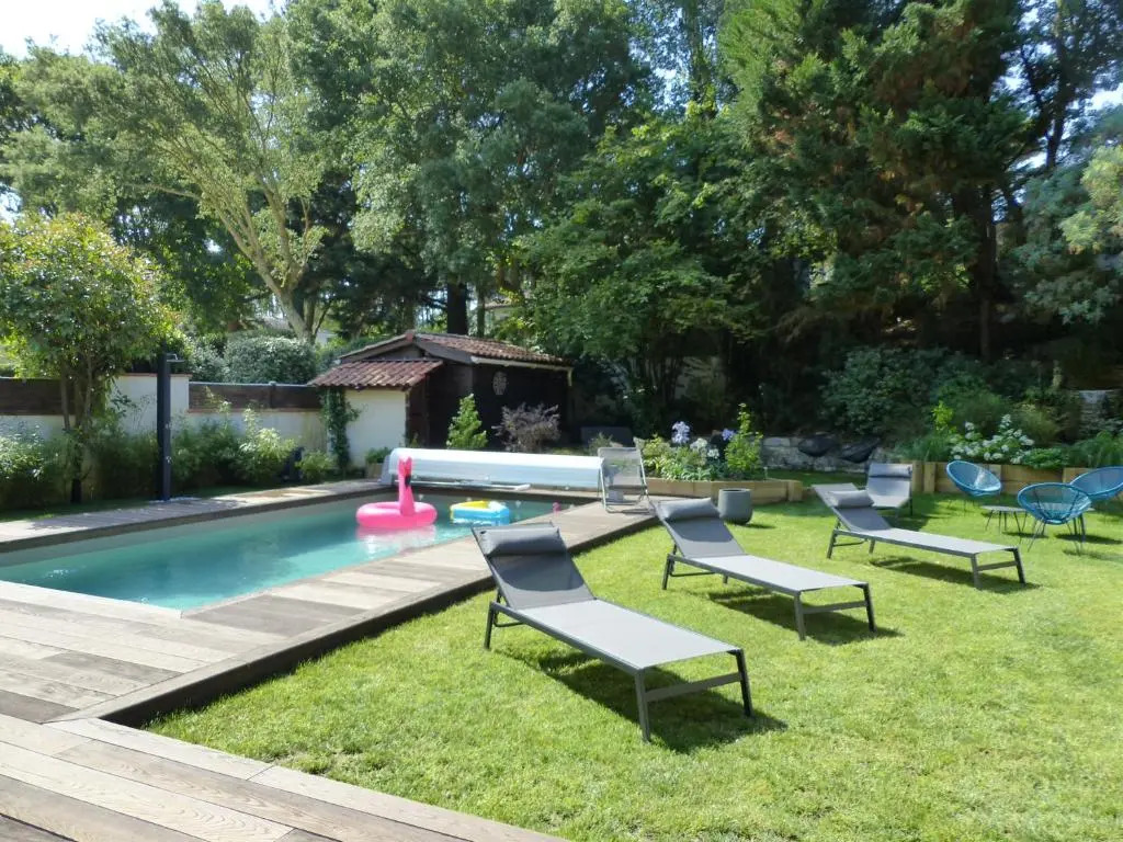 CAPBRETON Villa MALBEC Villa rénovée sur jardin pour 10 personnes Wifi gratuit