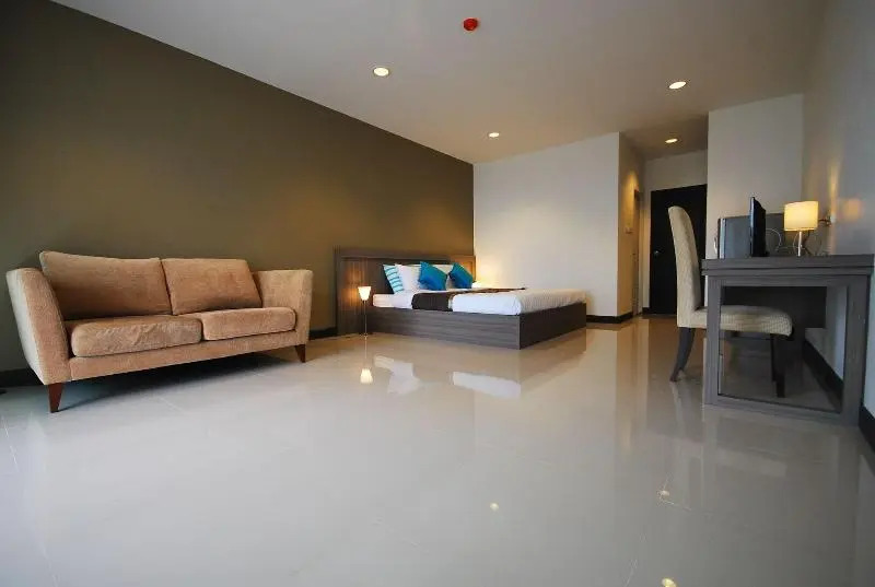 Canaries @38 Hotel by Baan Mina