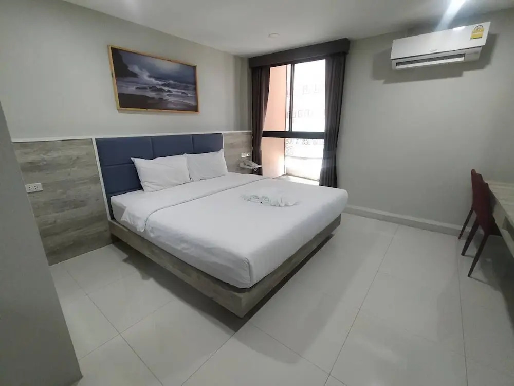 Sattahip 9 Boutique Hotel OYO Rooms