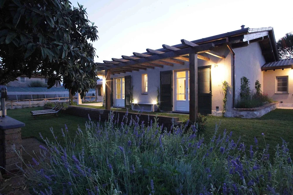 Olimagio Farm Stay with animals and 25m pool, beach at cycling distance