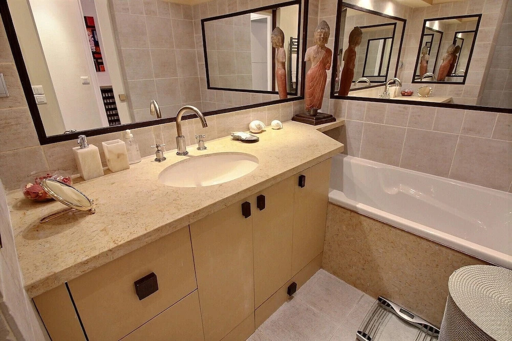 116324 - 2 person apartment near Eiffel Tower