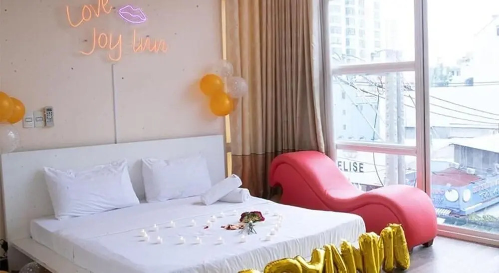 Joy Inn Nguyen Thi Thap Hotel