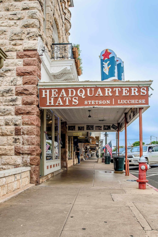 The Bank on Main St - Luxury Historic Suite on Main Street!