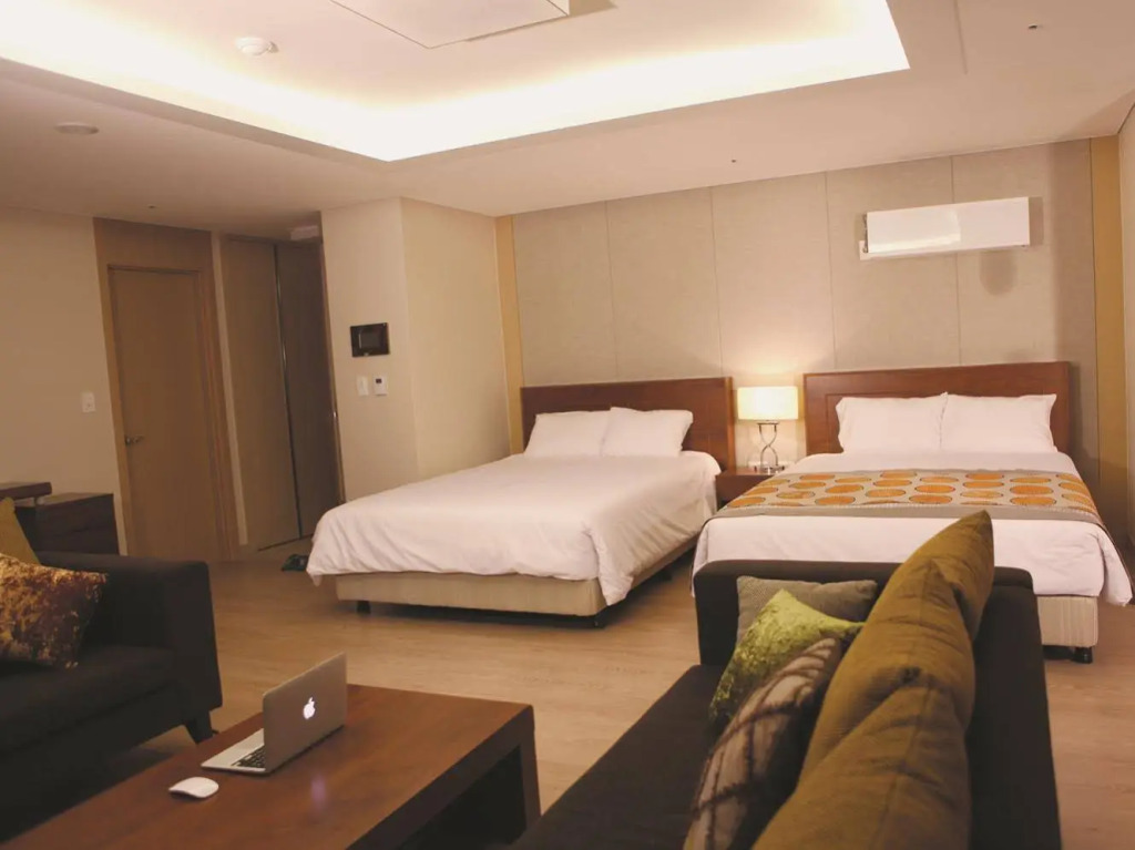 EZ Rent House Residence