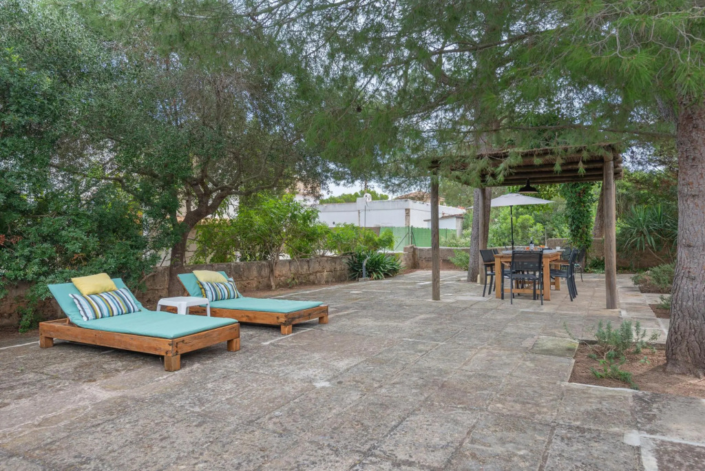 OMBRA DE PINS - House with terrace and 400 metres from the beach Free WiFi