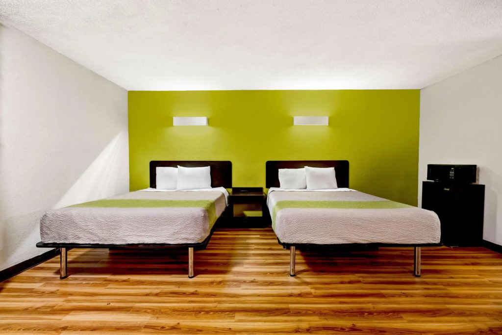 Motel 6 Indianapolis IN