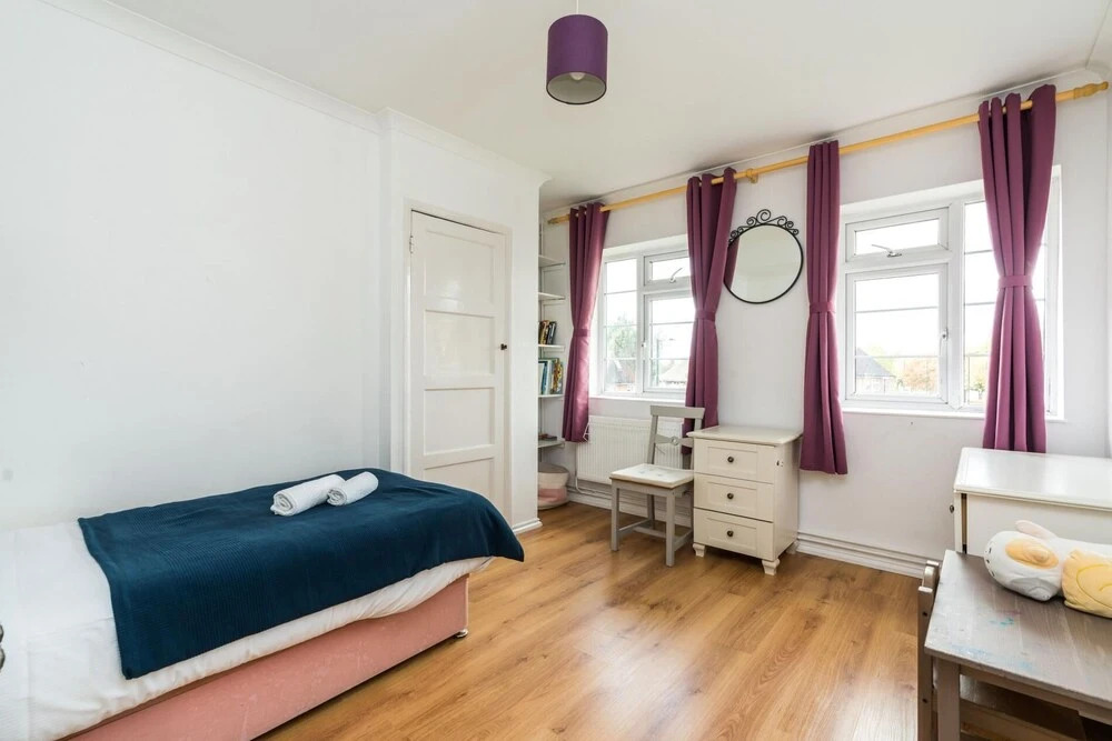 Bright and Comfortable 2 Bedroom Flat Oakwood