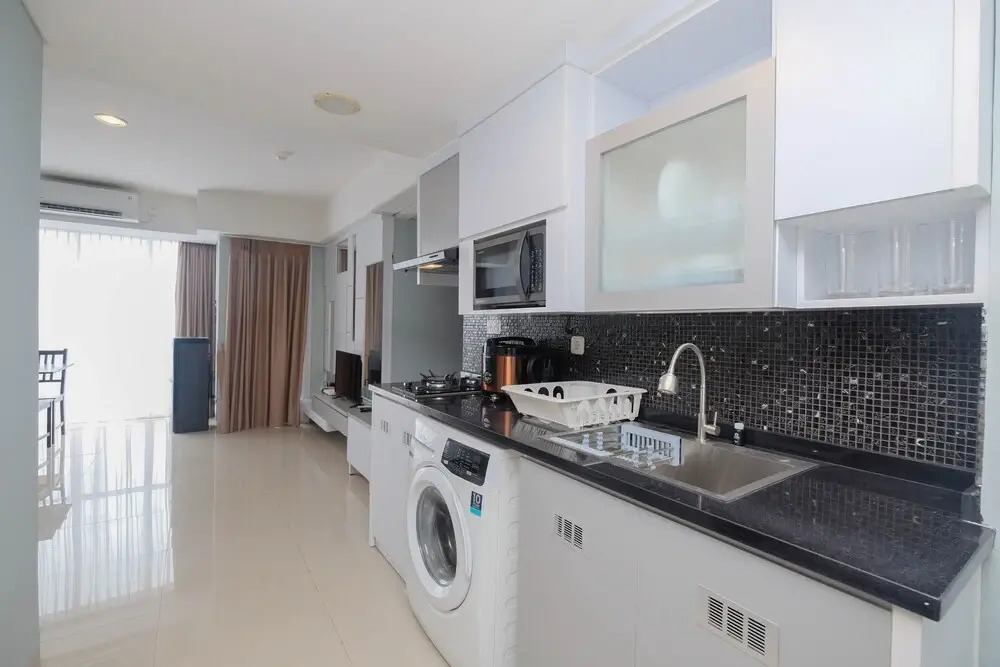 Spacious Combine Unit 1Br with Extra Room Apartment at H Residence
