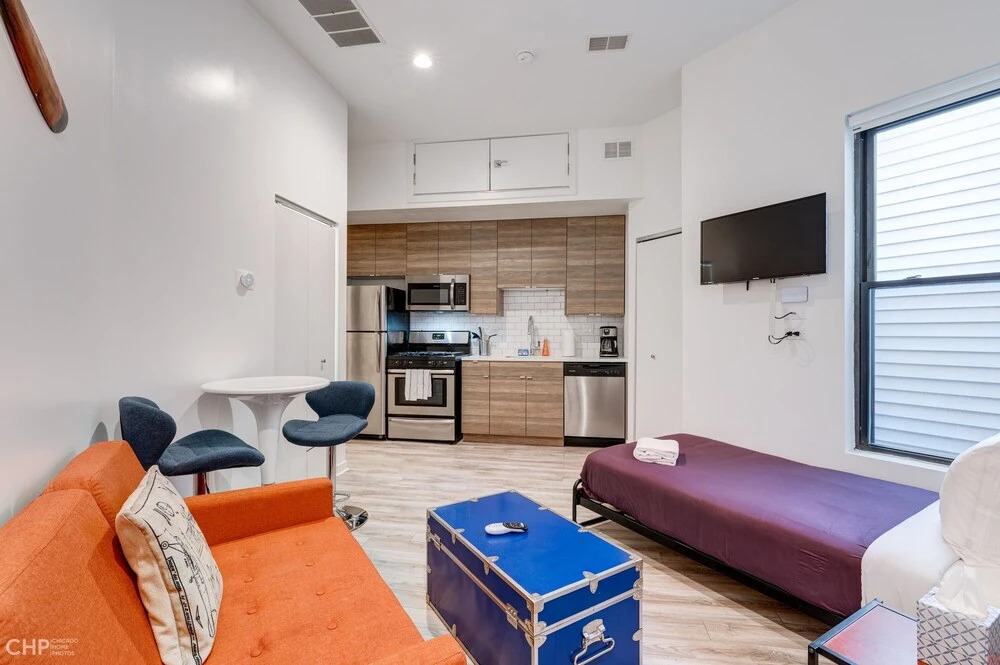 747 Lofts by RedAwning - River West, Second Floor Chicago