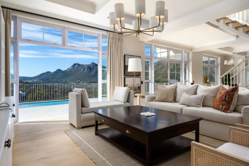 Bay Haven Collection, Hout Bay