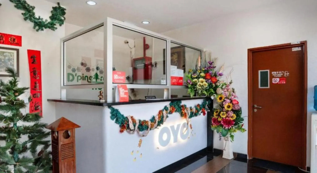 OYO 614 D'PINETREES Hotel