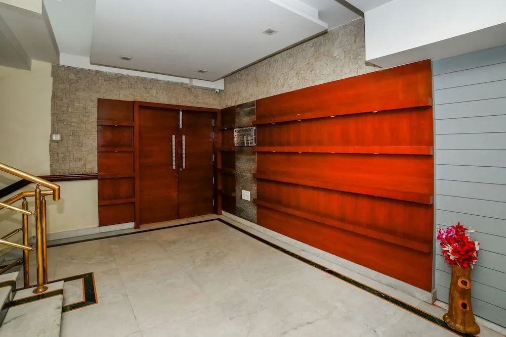 OYO 22953 Hotel Shelter