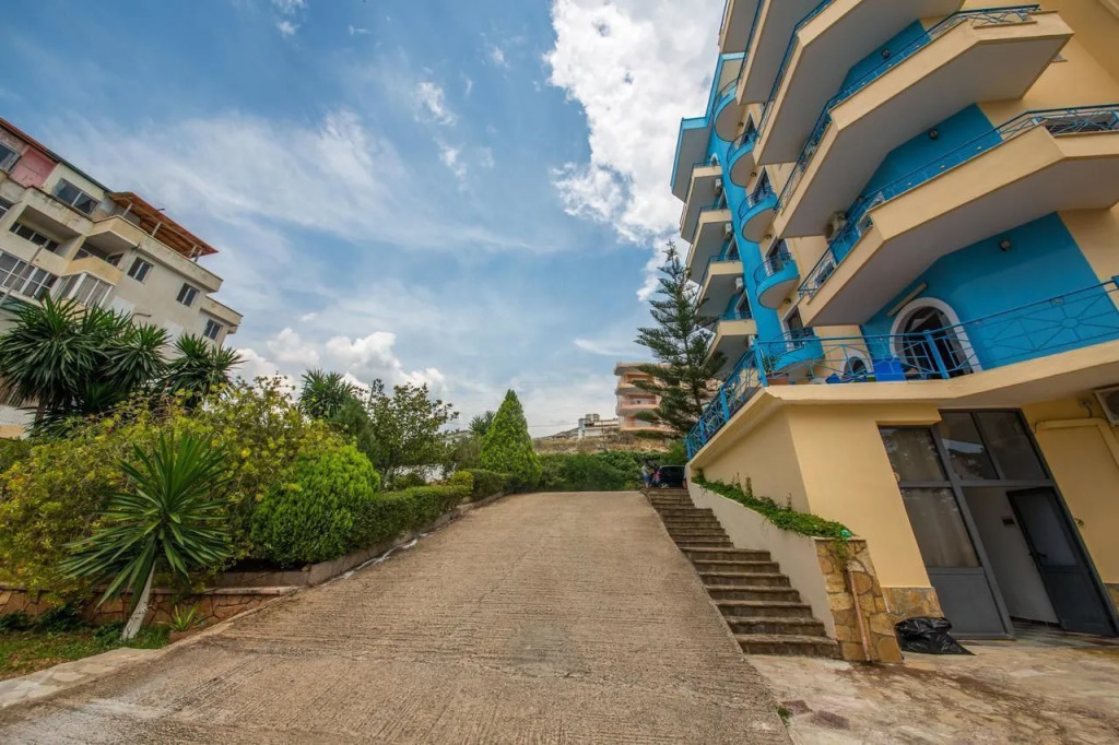 Blue Saranda Hotel