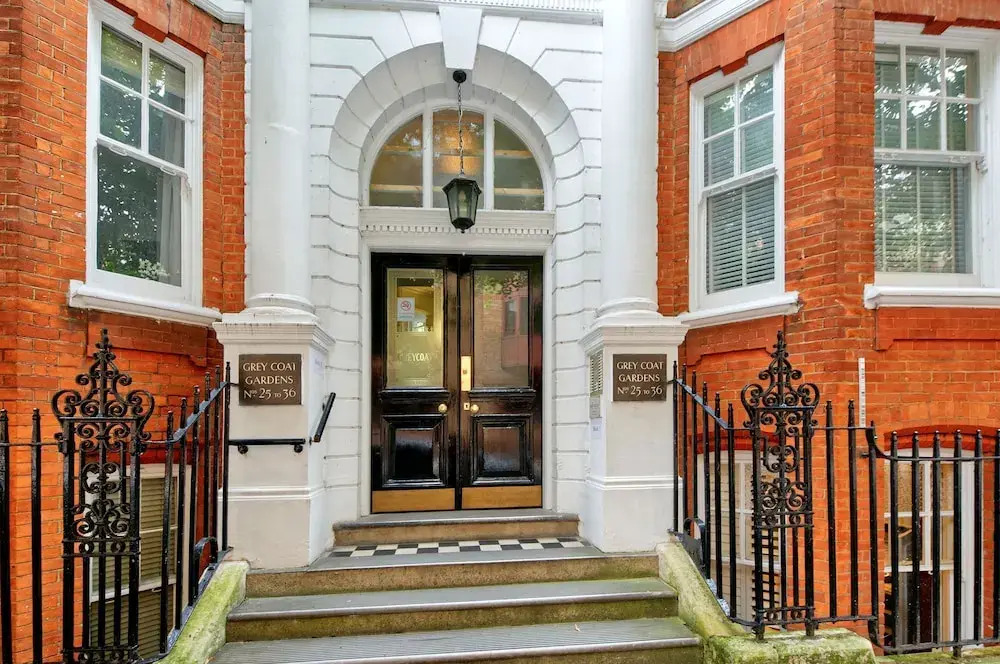 Westminster Retreat by Underthedoormat
