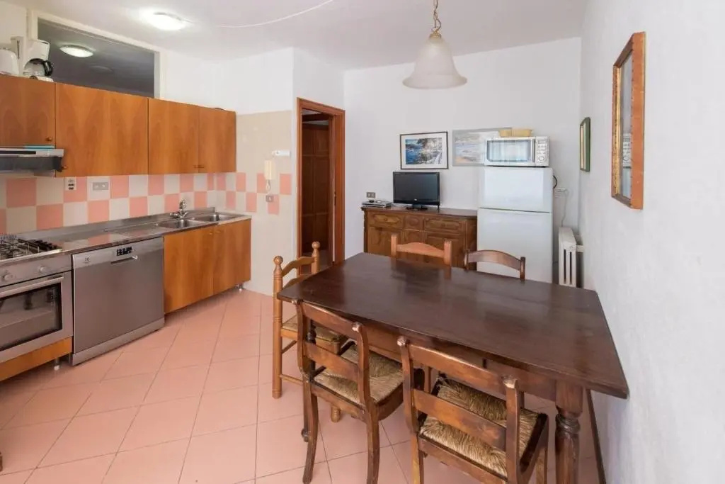 Ferienwohnung für 4 Personen 2 Kinder ca 50 m in Finale Ligure, Italienische Riviera Palmenriviera