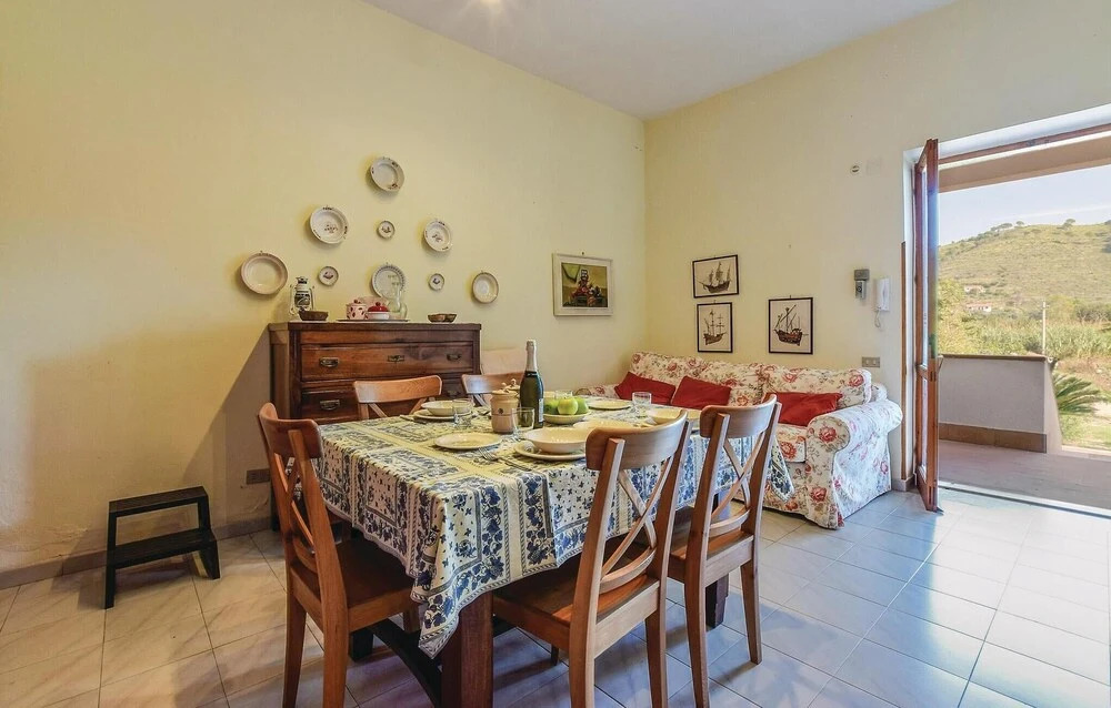 Amazing Apartment in Castellabate SA With 2 Bedrooms