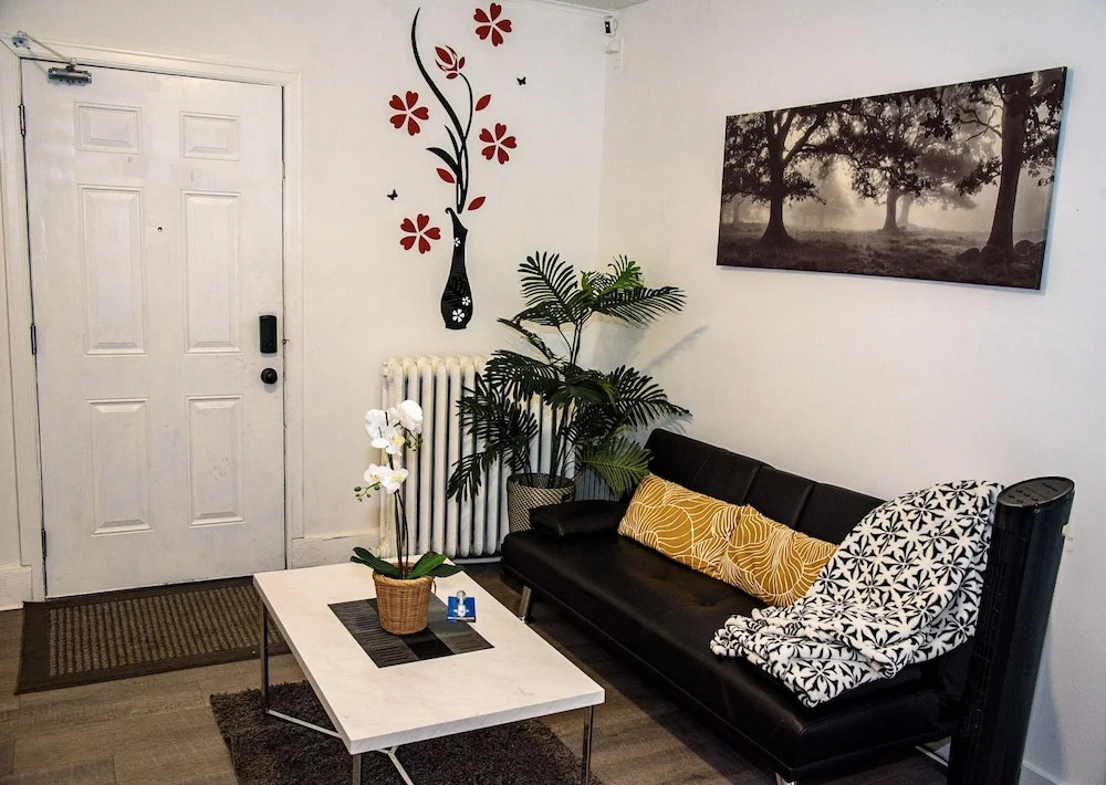 Modern Room in Shared Apartment Near NYC