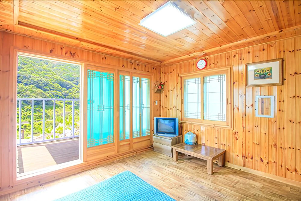 Yangsan Bene Maru Pension