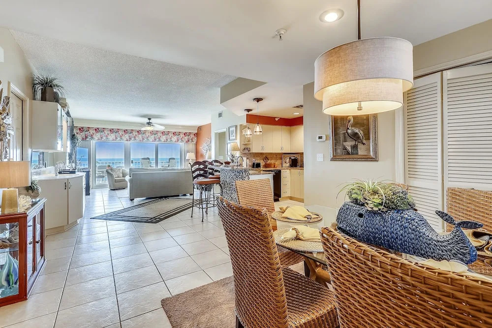 Waterview Yacht Club 532 is a 3 BR with Stunning views of the Pass by RedAwning