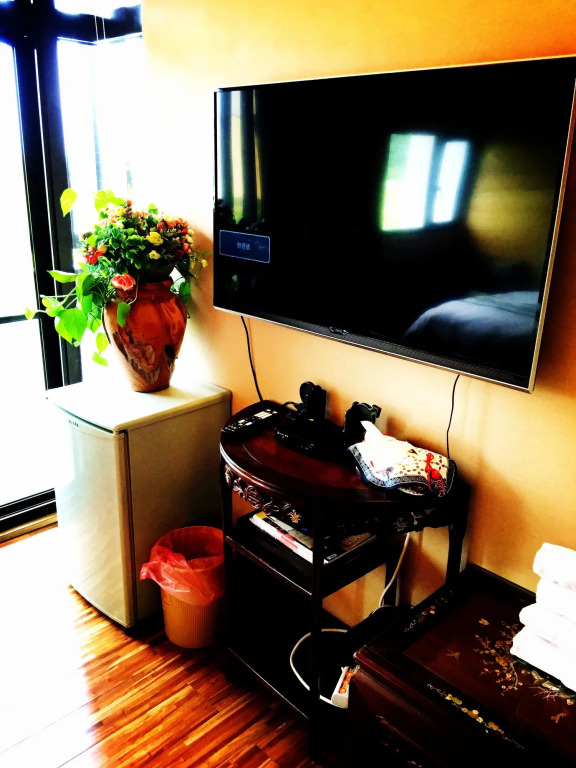 Qi Hua Zhen Ju Homestay