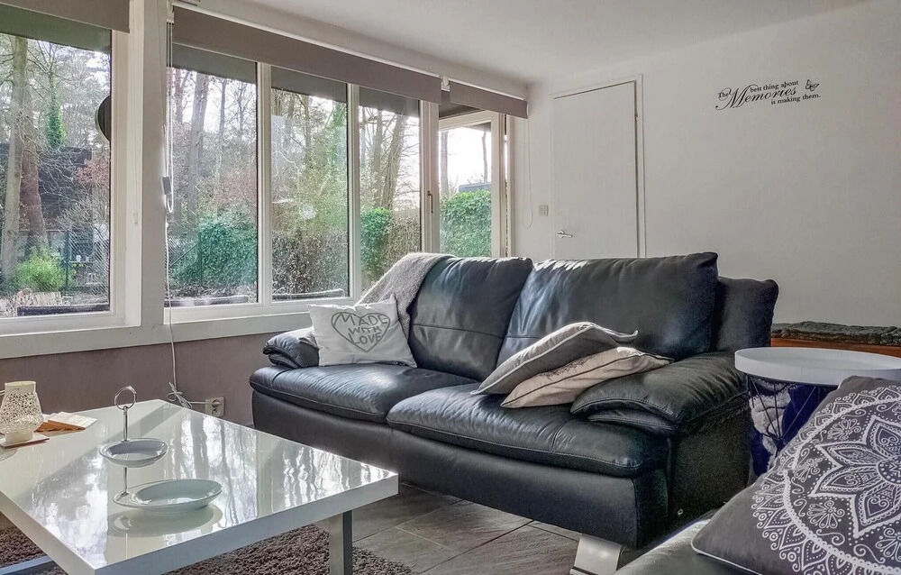 Nice Home in Rekem-lanaken With 2 Bedrooms
