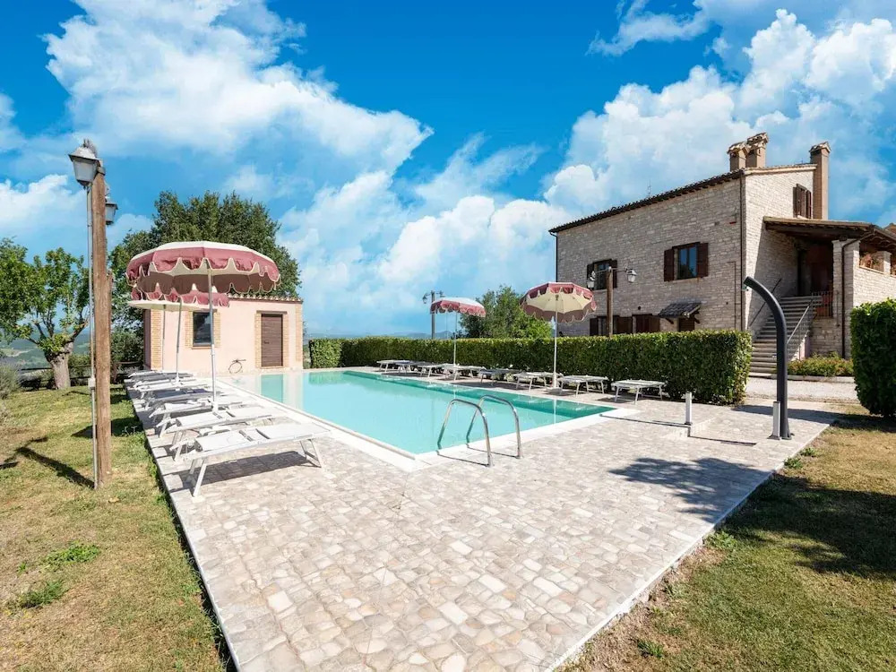 Italian Farmhouse With Pool