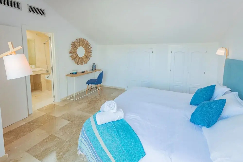 Elegant and bright townhouse · The family Golf getaway ·