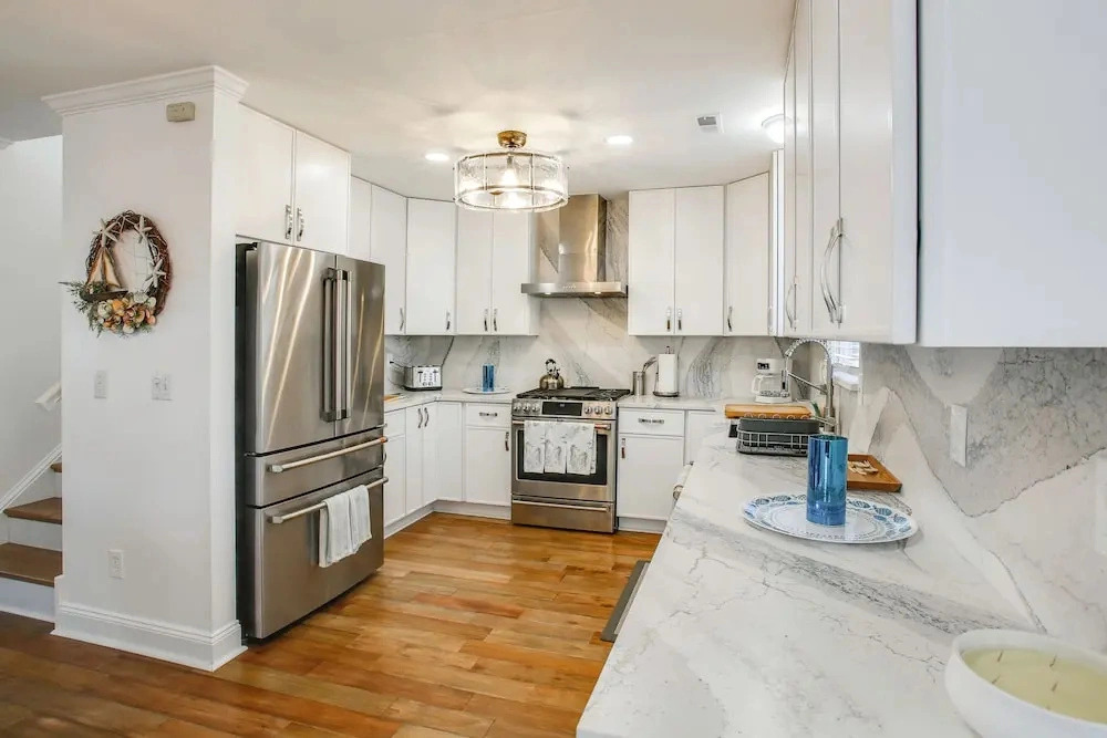 1 Mi to Pier: Spacious Home w/ Private Yard
