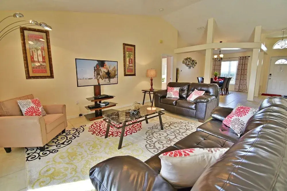 712SW Place In The Sun 5 Br villa by RedAwning