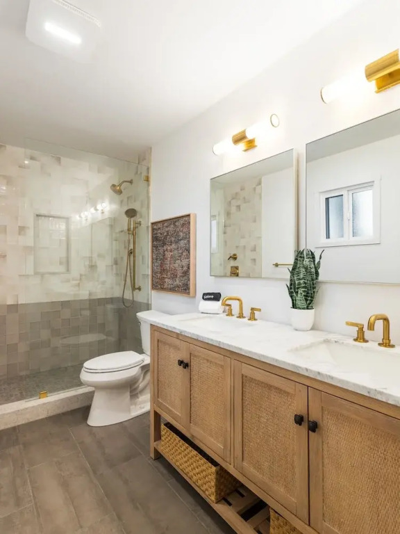 Sunburst Estate - Pool - Hot Tub - Tons of Games!