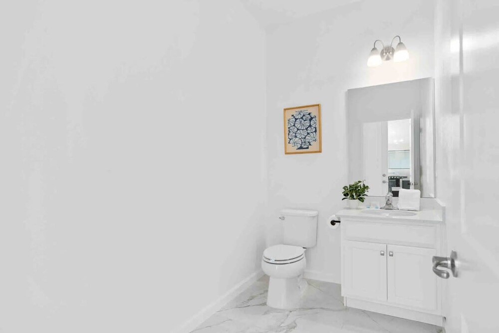 Super Fancy- 15bdr 17bas Huge 7 000sqft Home