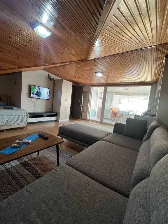 Vip Suit Apart